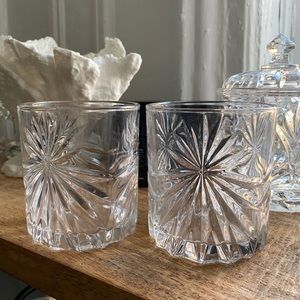 Glass cups